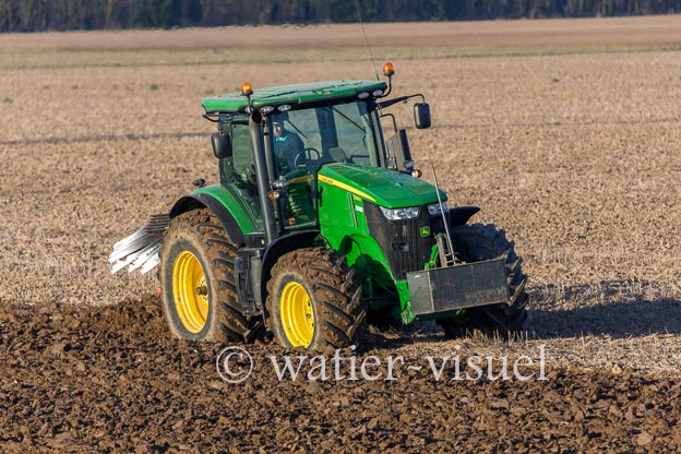 1169D909