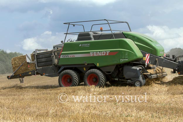 1258D122