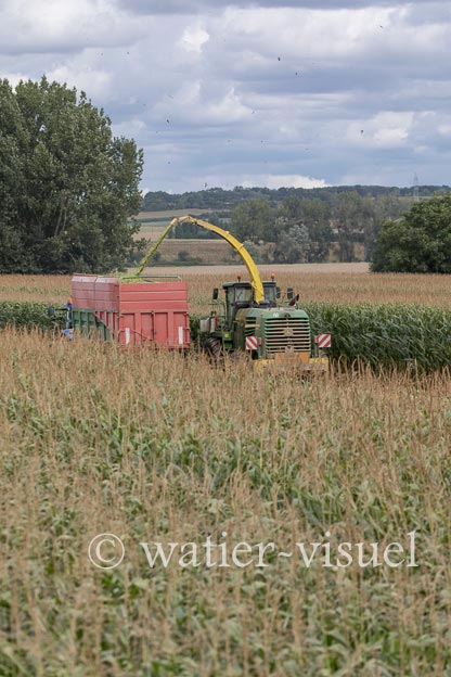 1220D757